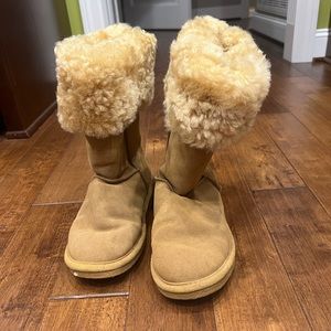 Women’s BearPaw boots. Size 9.